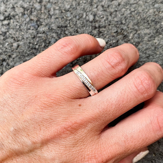 ANILLO ADHARA