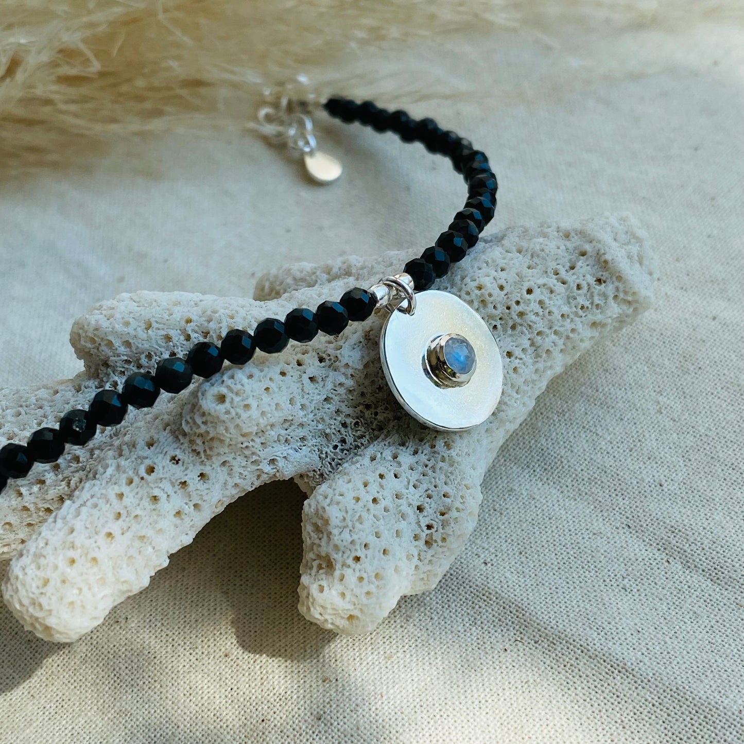 PULSERA MOI OBSIDIANAS Y PIEDRA LUNA