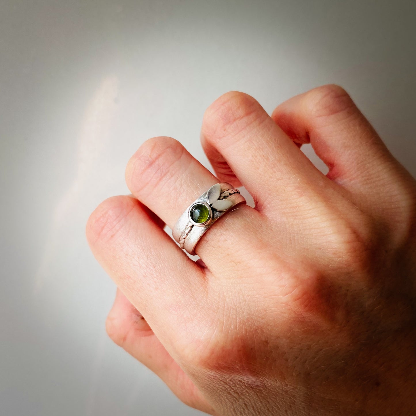 ANILLO FICUS TURMALINA VERDE