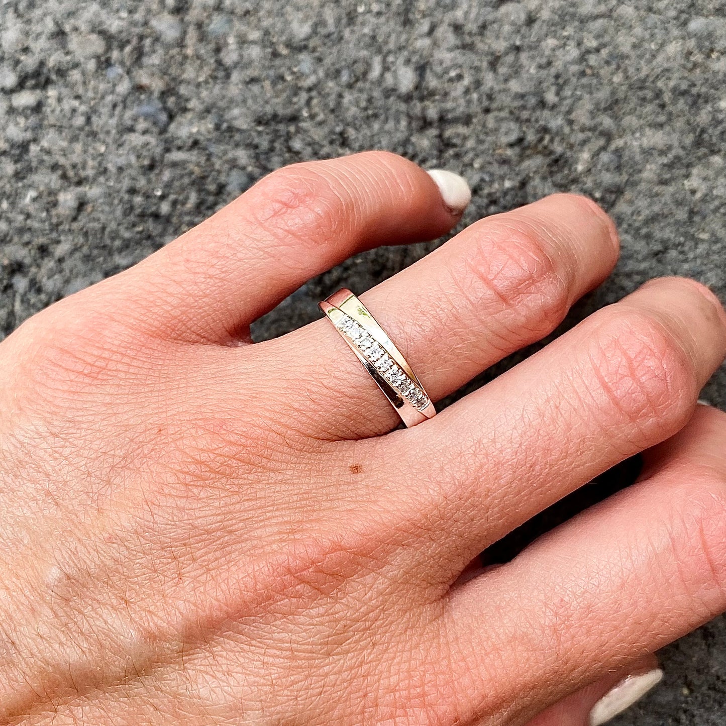 ANILLO ADHARA