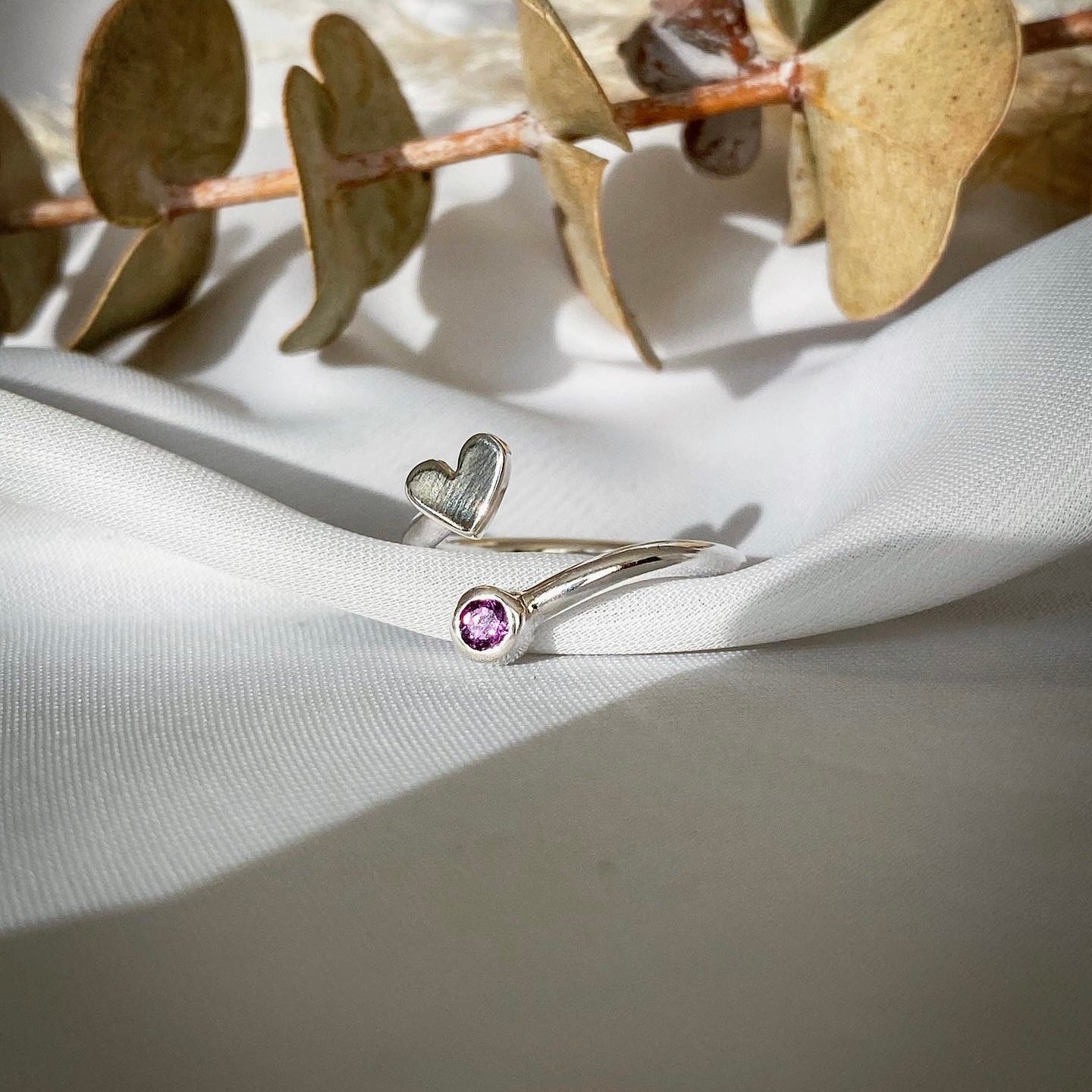 ANILLO CORAZÓN PIEDRAS