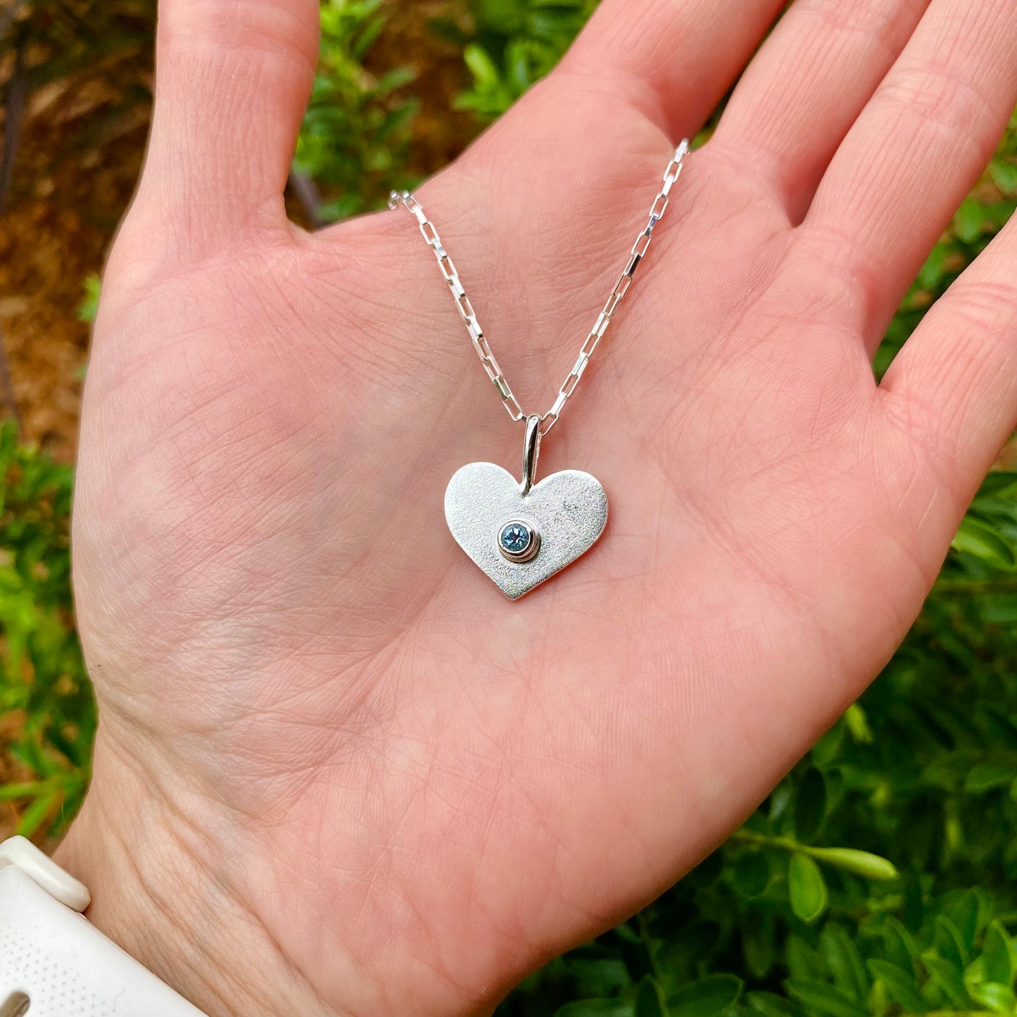 COLGANTE ESENCIA CORAZÓN S PIEDRAS