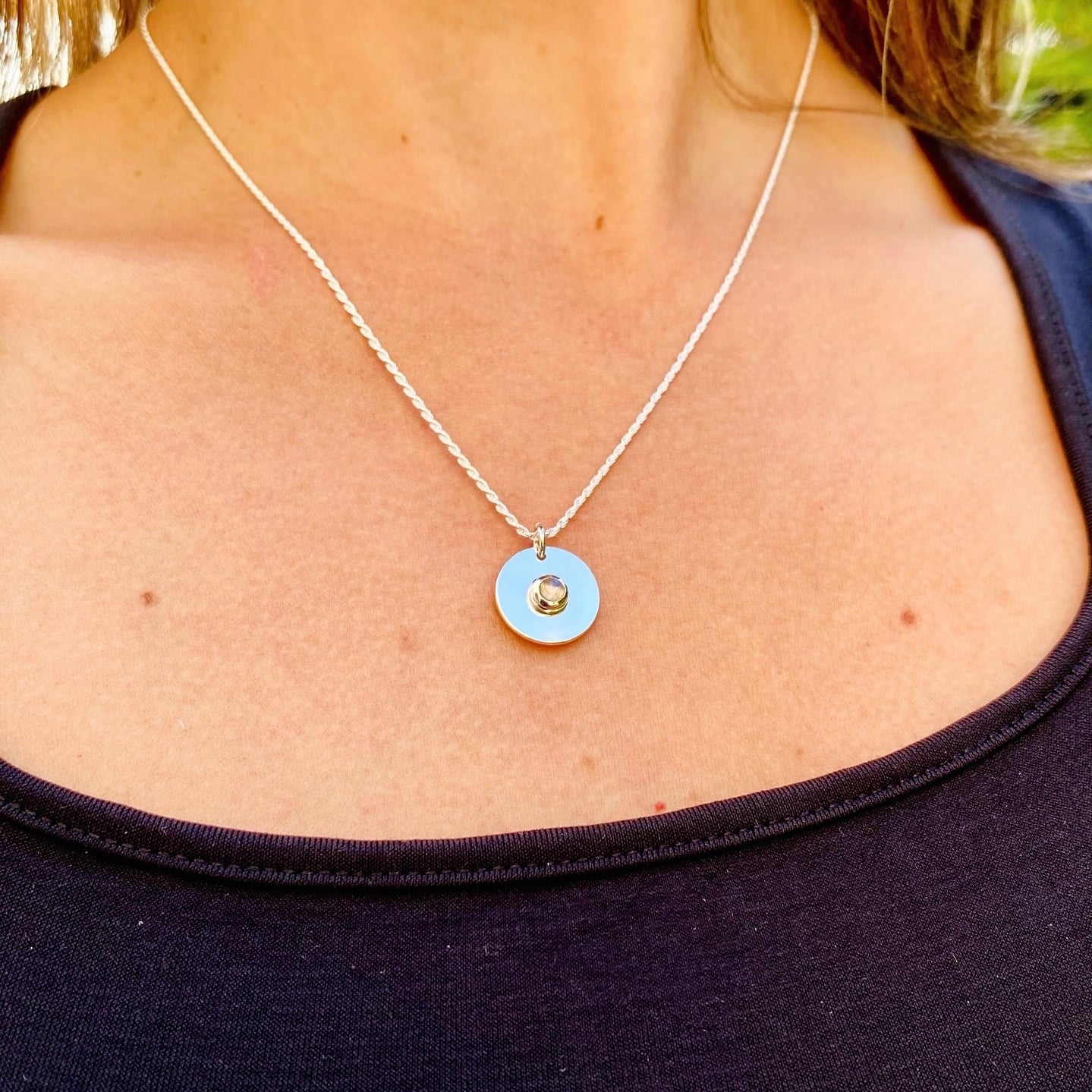 MEDALLA MOI PIEDRA LUNA