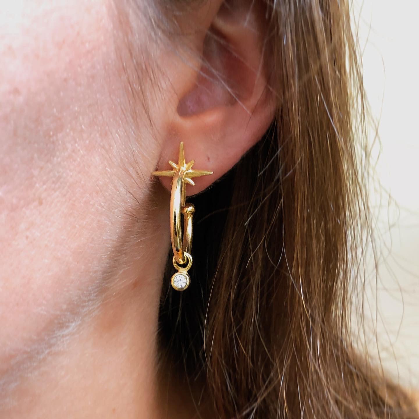 AROS SIRIUS ENCHAPE ORO PIEDRAS